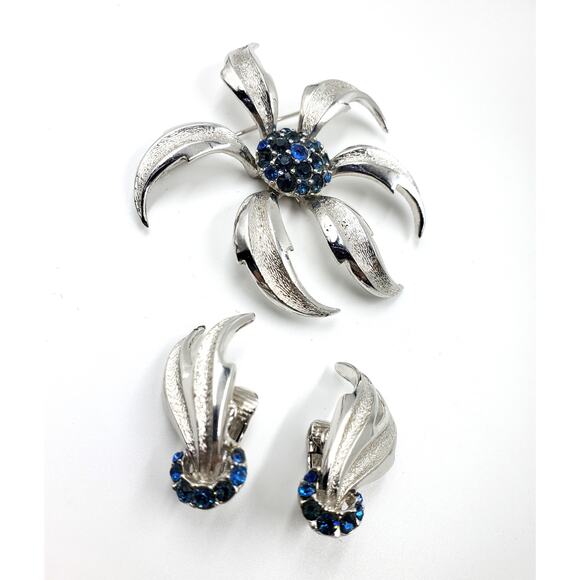 Vintage Marcel Boucher Blue Crystal Starburst Floral Brooch & Earrings Set 1950s - Picture 3 of 14
